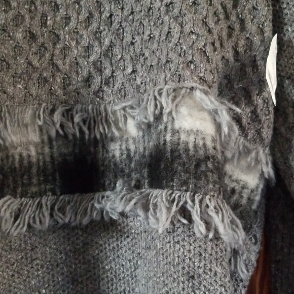 Turtle neck sweater - Picture 2 of 3